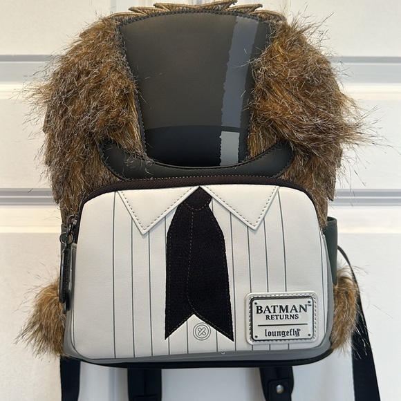 RARE Loungefly Batman Returns Penguin Mini Backpack (LE) NWT - Picture 7 of 9